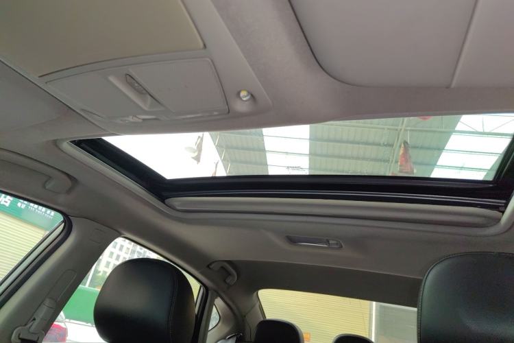 Used Nissan Sylphy 2019 1.6XV CVT Smart Connect Luxury Edition China VI Standard Headliner