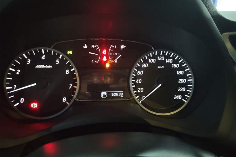 Used Nissan Sylphy 2019 1.6XV CVT Smart Connect Luxury Edition China VI Standard Instrument Cluster