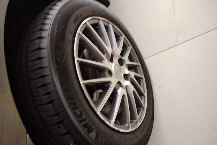 Used Nissan Sylphy 2019 Classic 1.6XE CVT Comfort Edition Left Front Wheel Hub