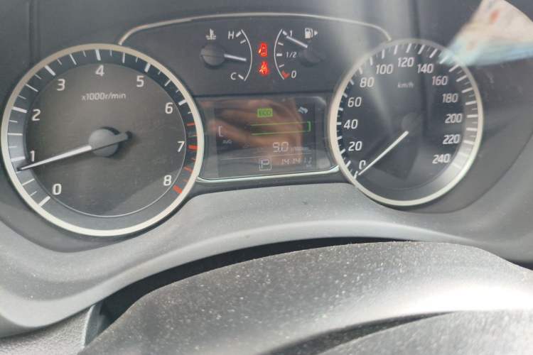Used Nissan Sylphy 2019 1.6XV CVT Smart Connect Luxury Edition China VI Standard Odometer Close Up