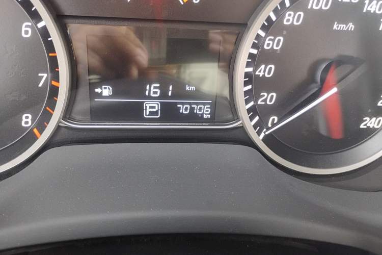 Used Nissan Sylphy 2019 1.6XV CVT Smart Connect Luxury Edition China VI Standard Odometer Close Up