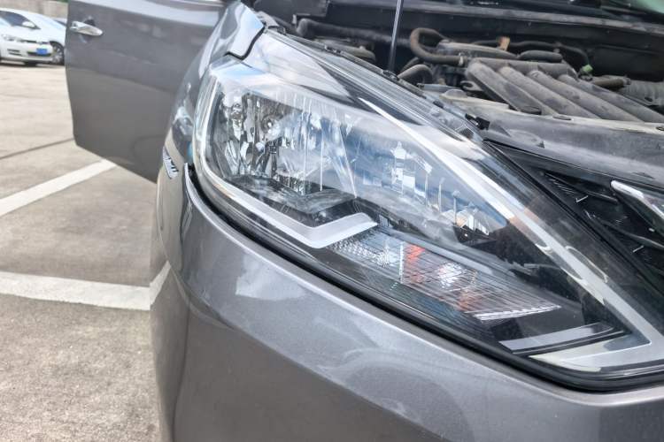 Used Nissan Sylphy 2019 Classic 1.6XE CVT Comfort Edition Right Front Headlight