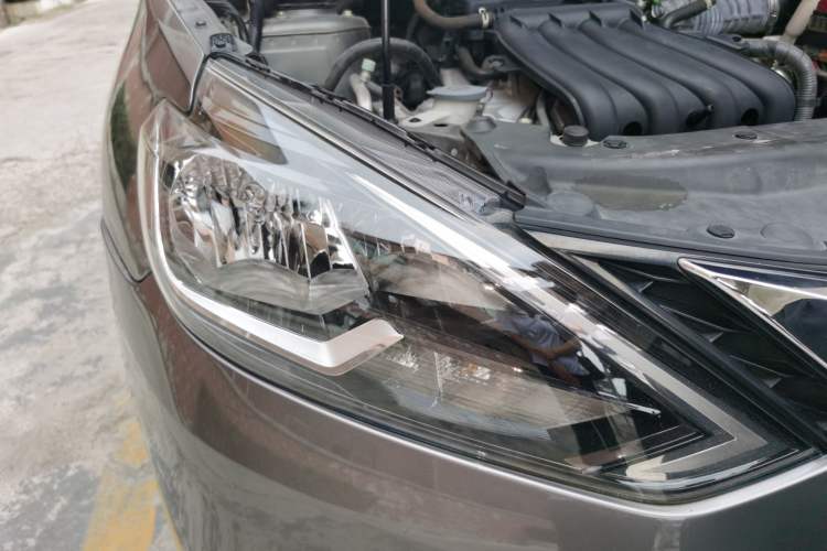 Used Nissan Sylphy 2019 Classic 1.6XL CVT Luxury Edition Right Front Headlight
