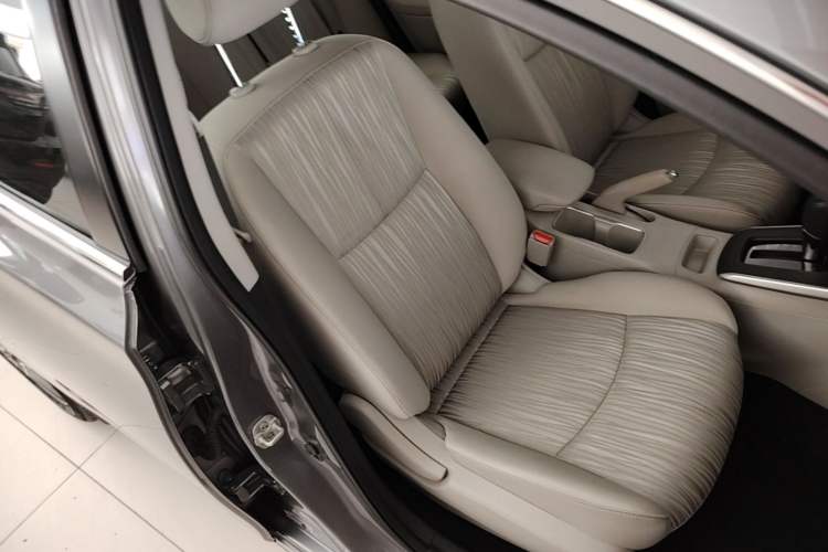 Used Nissan Sylphy 2019 Classic 1.6XE CVT Comfort Edition Right Front Seat