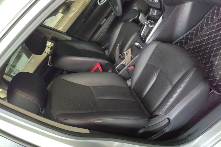 Used Nissan Sylphy 2019 1.6XV CVT Smart Connect Luxury Edition China VI Standard Right Front Seat