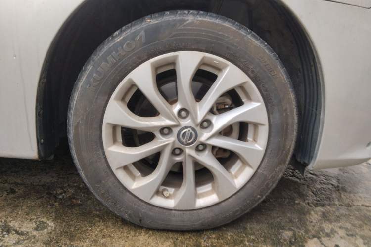 Used Nissan Sylphy 2019 1.6XV CVT Smart Connect Luxury Edition China VI Standard Right Front Wheel Hub