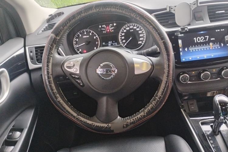 Used Nissan Sylphy 2019 1.6XV CVT Smart Connect Luxury Edition China VI Standard Steering Wheel