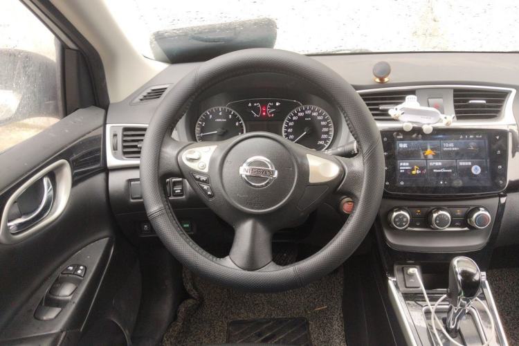 Used Nissan Sylphy 2019 1.6XV CVT Smart Connect Luxury Edition China VI Standard Steering Wheel