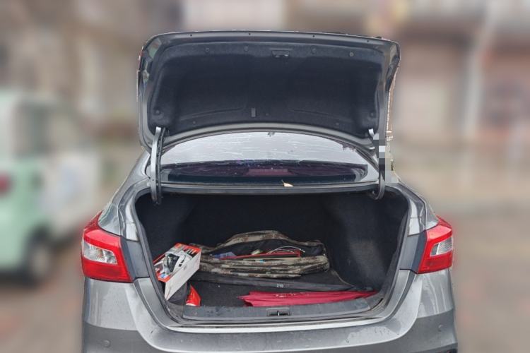 Used Nissan Sylphy 2019 Classic 1.6XE CVT Comfort Edition Trunk