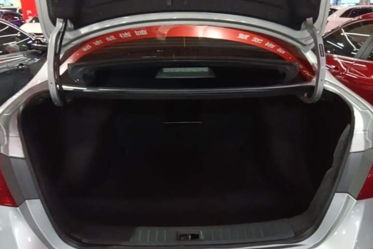 Used Nissan Sylphy 2019 1.6XV CVT Smart Connect Luxury Edition China VI Standard Trunk