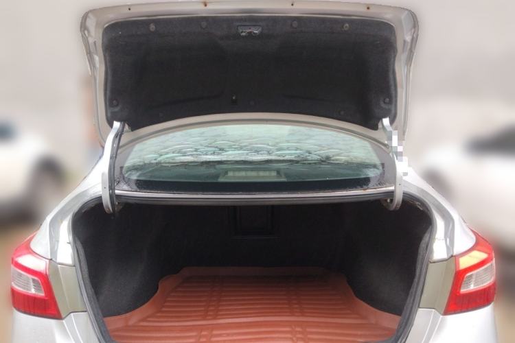 Used Nissan Sylphy 2019 1.6XV CVT Smart Connect Luxury Edition China VI Standard Trunk
