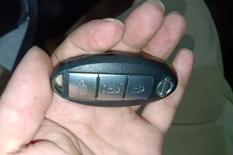 Used Nissan Sylphy 2019 1.6XV CVT Smart Connect Luxury Edition China VI Standard Vehicle Key