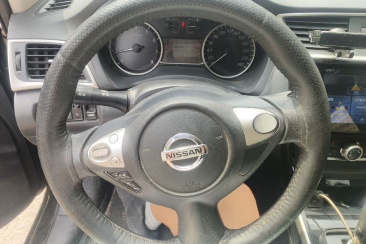 Used Nissan Sylphy 2019 1.6XV CVT Smart Connect Luxury Edition China VI Standard Steering Wheel