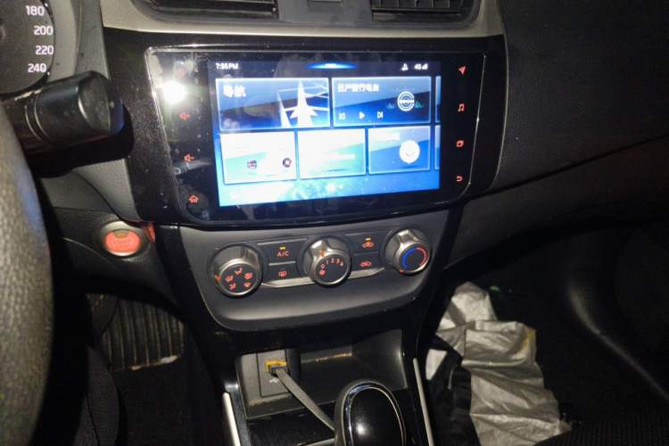 Used Nissan Sylphy 2019 1.6XV CVT Smart Connect Luxury Edition China VI Standard Audio And AC Panel