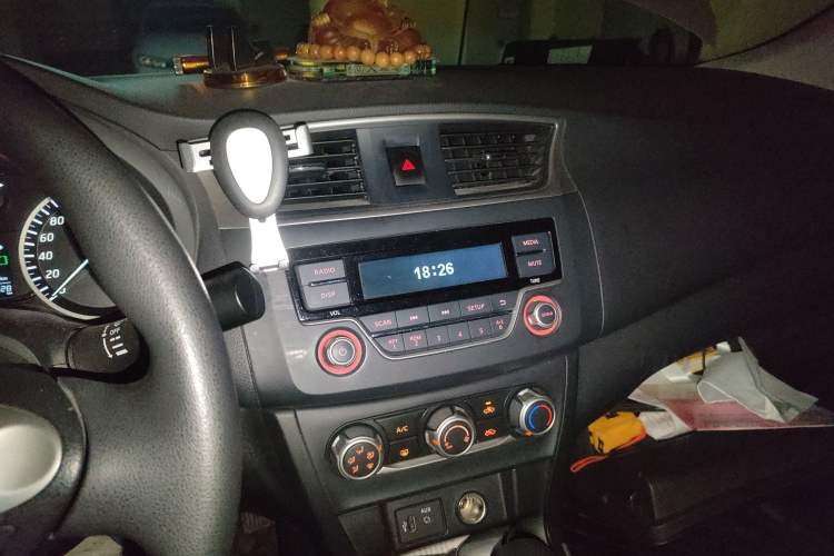 Used Nissan Sylphy 2019 Classic 1.6XE CVT Comfort Edition Audio And AC Panel