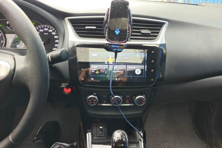 Used Nissan Sylphy 2019 1.6XV CVT Smart Connect Luxury Edition China VI Standard Audio And AC Panel