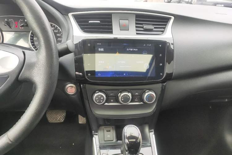 Used Nissan Sylphy 2019 1.6XV CVT Smart Connect Luxury Edition China VI Standard Audio And AC Panel