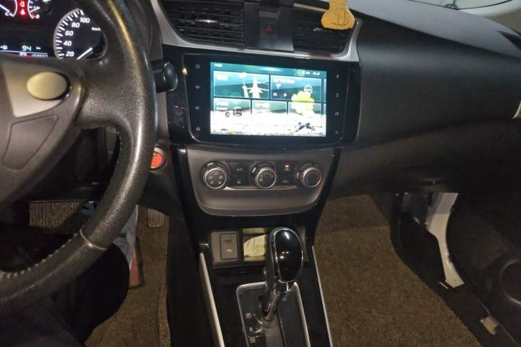 Used Nissan Sylphy 2019 1.6XV CVT Smart Connect Luxury Edition China V Standard Audio And AC Panel