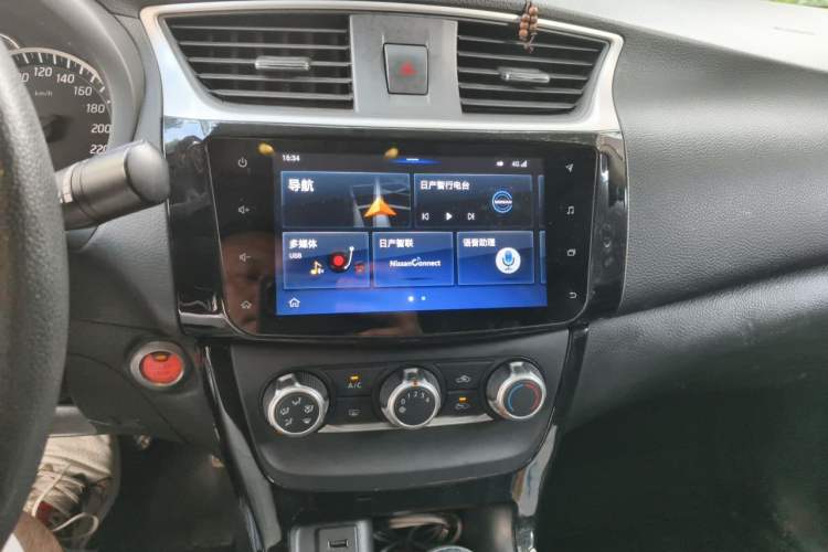 Used Nissan Sylphy 2019 1.6XV CVT Smart Connect Luxury Edition China VI Standard Audio And AC Panel