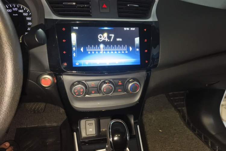 Used Nissan Sylphy 2019 1.6XV CVT Smart Connect Luxury Edition China VI Standard Audio And AC Panel