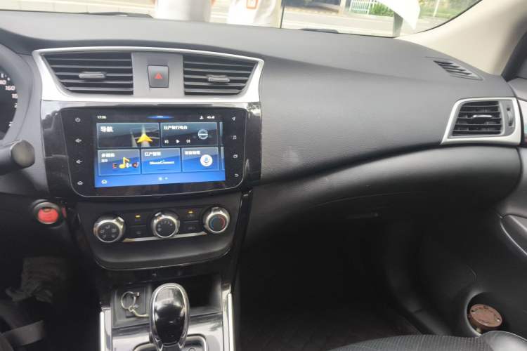 Used Nissan Sylphy 2019 1.6XV CVT Smart Connect Luxury Edition China VI Standard Audio And AC Panel
