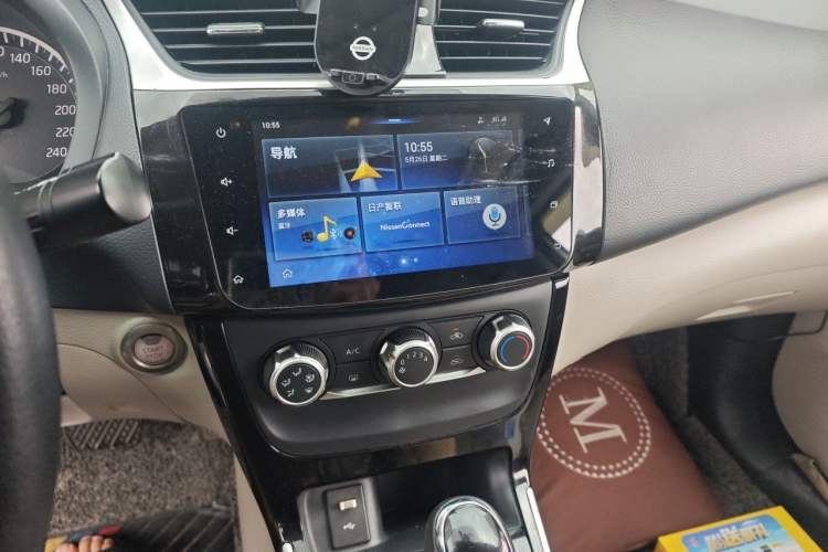 Used Nissan Sylphy 2019 1.6XV CVT Smart Connect Luxury Edition China V Standard Audio And AC Panel