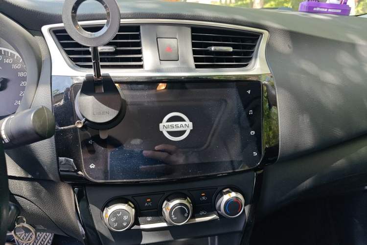 Used Nissan Sylphy 2019 Classic 1.6XL CVT Luxury Edition Audio And AC Panel