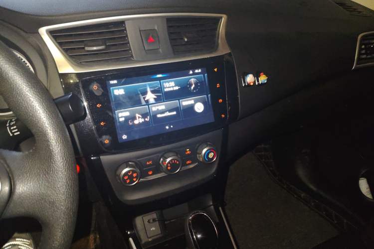 Used Nissan Sylphy 2019 1.6XV CVT Smart Connect Luxury Edition China VI Standard Audio And AC Panel