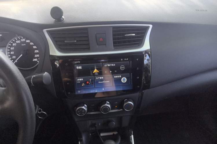 Used Nissan Sylphy 2019 Classic 1.6XE+ CVT Smart Connect Luxury Edition Audio And AC Panel