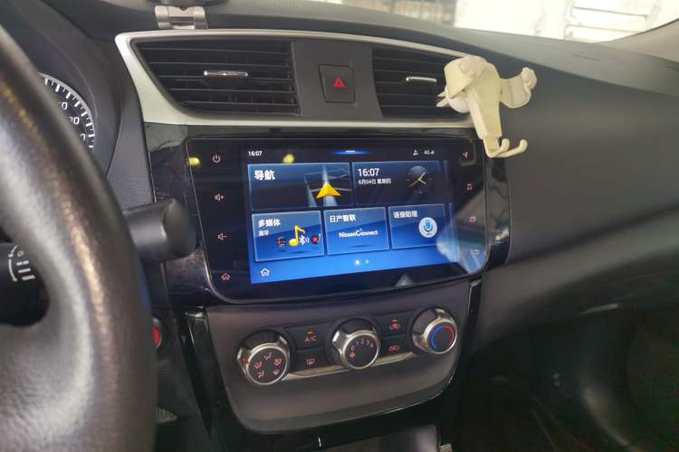 Used Nissan Sylphy 2019 1.6XV CVT Smart Connect Luxury Edition China VI Standard Audio And AC Panel