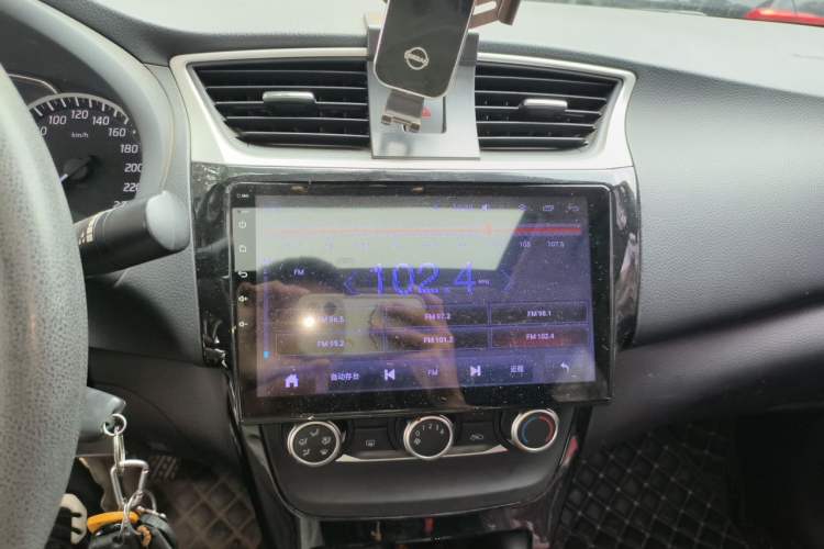 Used Nissan Sylphy 2019 1.6XL Manual Luxury Edition China V Standard Audio And AC Panel