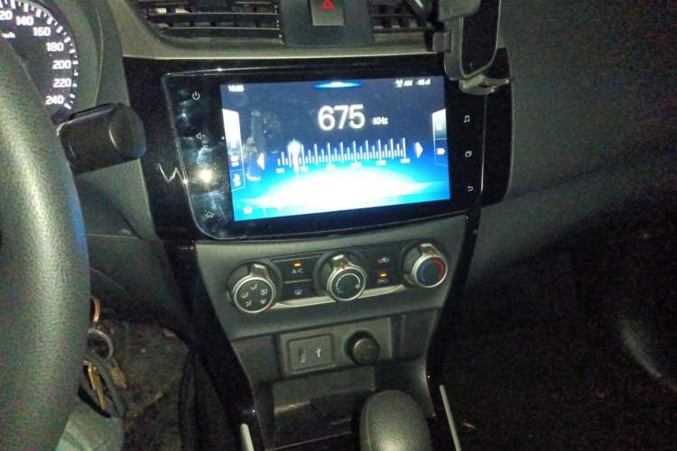 Used Nissan Sylphy 2019 Classic 1.6XL CVT Luxury Edition Audio And AC Panel