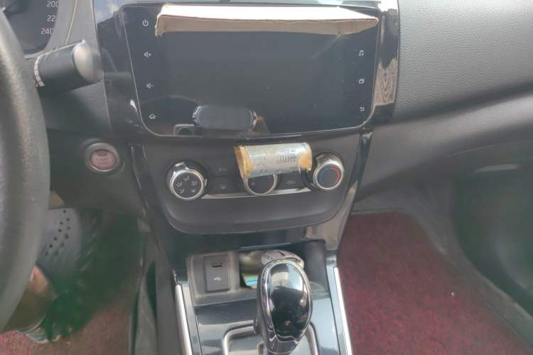 Used Nissan Sylphy 2019 1.6XV CVT Smart Connect Luxury Edition China VI Standard Audio And AC Panel