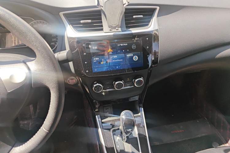 Used Nissan Sylphy 2019 1.6XV CVT Smart Connect Luxury Edition China V Standard Audio And AC Panel