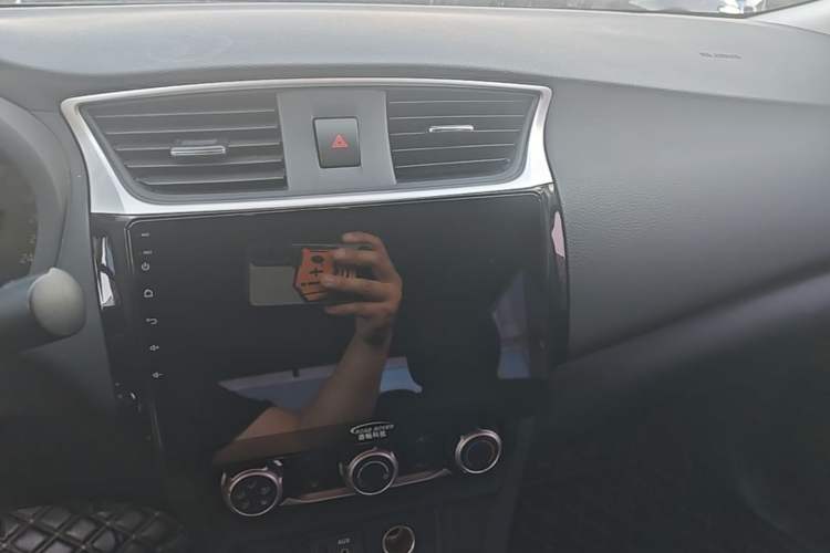 Used Nissan Sylphy 2019 Classic 1.6XE CVT Comfort Edition Audio And AC Panel