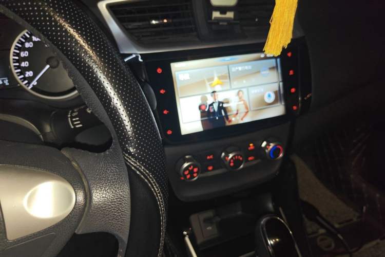 Used Nissan Sylphy 2019 1.6XV CVT Smart Connect Luxury Edition China V Standard Audio And AC Panel