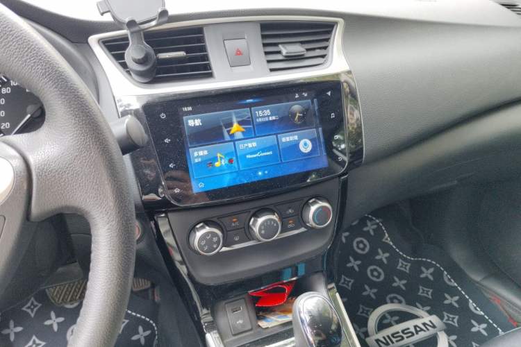 Used Nissan Sylphy 2019 1.6XV CVT Smart Connect Luxury Edition China VI Standard Audio And AC Panel