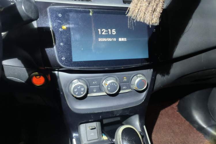 Used Nissan Sylphy 2019 1.6XV CVT Smart Connect Luxury Edition China VI Standard Audio And AC Panel