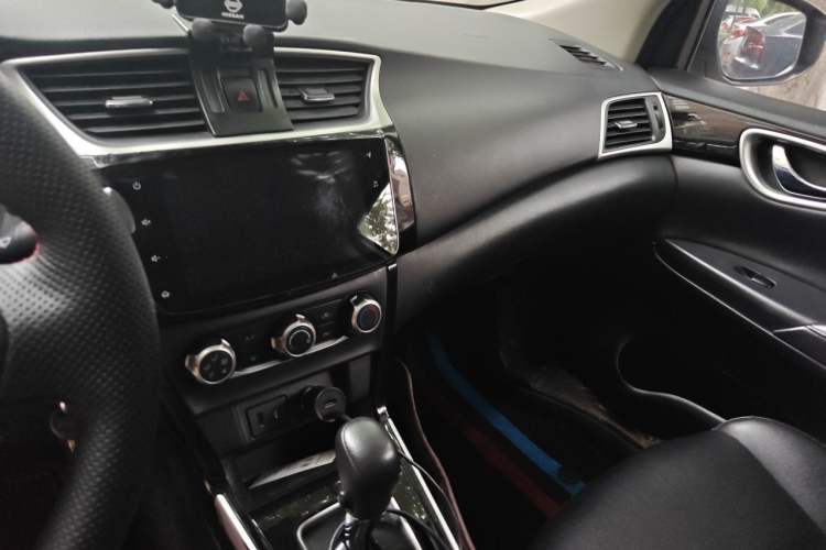 Used Nissan Sylphy 2019 Classic 1.6XL CVT Luxury Edition Audio And AC Panel