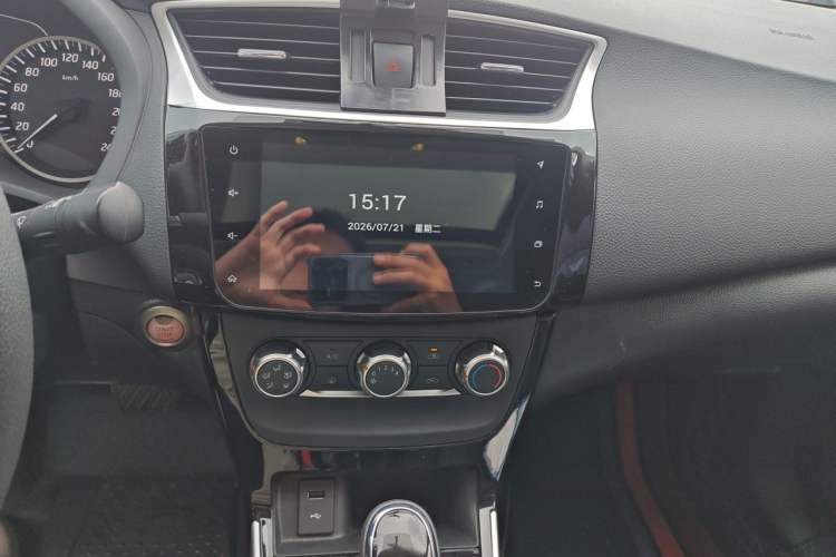 Used Nissan Sylphy 2019 1.6XV CVT Smart Connect Luxury Edition China V Standard Audio And AC Panel