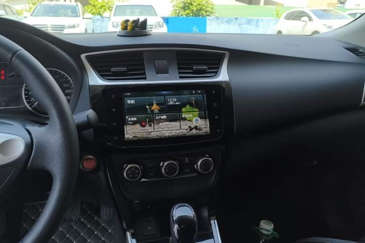 Used Nissan Sylphy 2019 1.6XV CVT Smart Connect Luxury Edition China VI Standard Audio And AC Panel