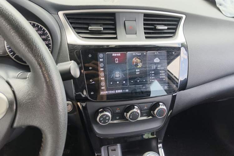 Used Nissan Sylphy 2019 1.6XV CVT Smart Connect Luxury Edition China VI Standard Audio And AC Panel