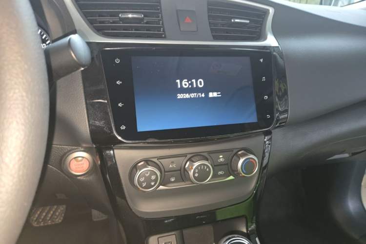 Used Nissan Sylphy 2019 1.6XV CVT Smart Connect Luxury Edition China VI Standard Audio And AC Panel