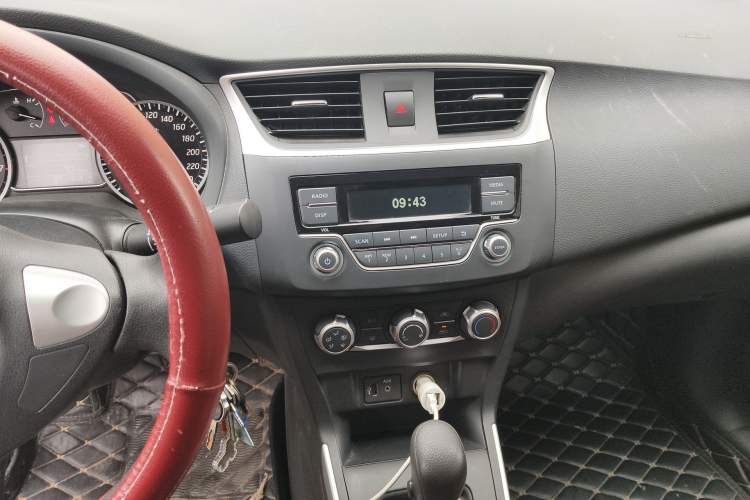 Used Nissan Sylphy 2019 Classic 1.6XE CVT Comfort Edition Audio And AC Panel