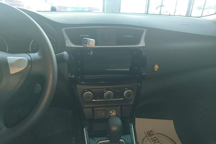 Used Nissan Sylphy 2019 Classic 1.6XL CVT Luxury Edition Audio And AC Panel