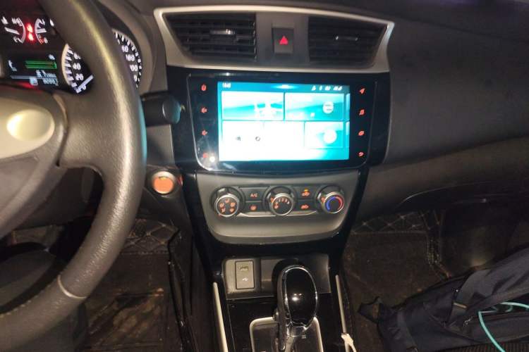 Used Nissan Sylphy 2019 1.6XV CVT Smart Connect Luxury Edition China VI Standard Audio And AC Panel