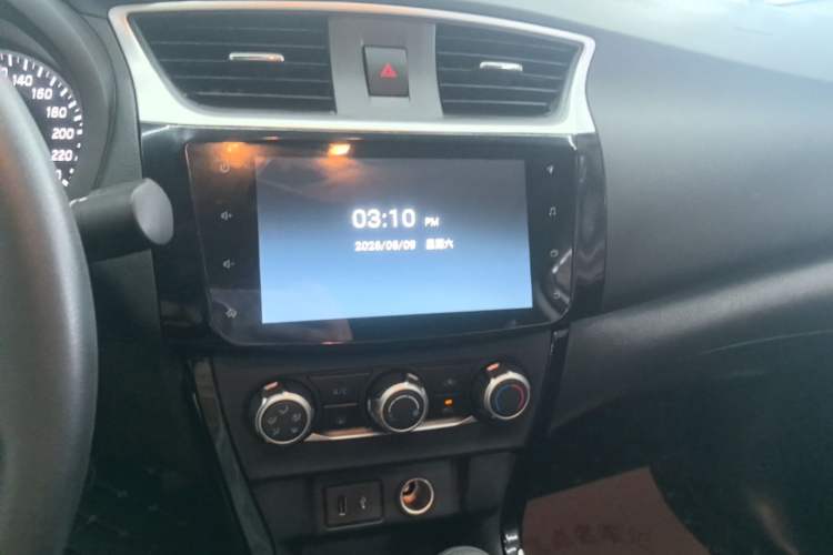 Used Nissan Sylphy 2019 Classic 1.6XL CVT Luxury Edition Audio And AC Panel