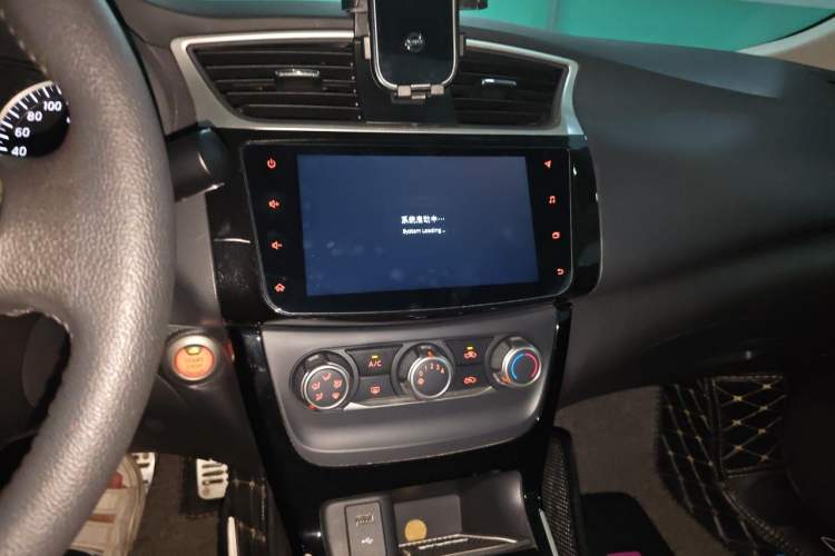Used Nissan Sylphy 2019 1.6XV CVT Smart Connect Luxury Edition China VI Standard Audio And AC Panel