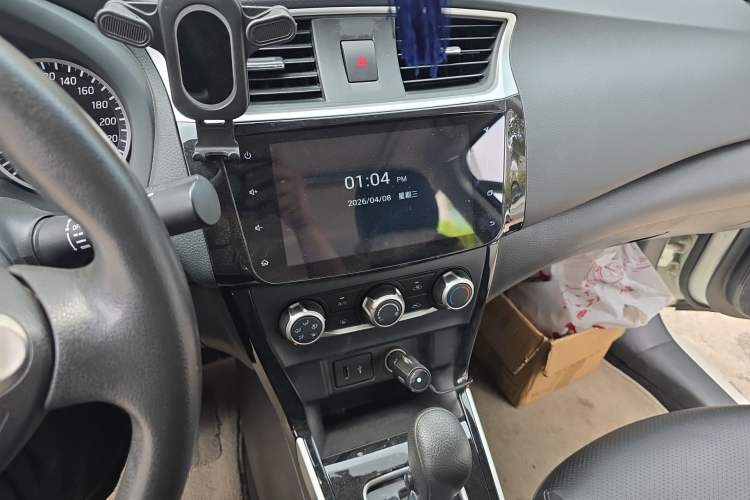 Used Nissan Sylphy 2019 Classic 1.6XL CVT Luxury Edition Audio And AC Panel
