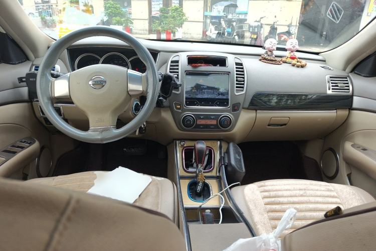Used Nissan Sylphy 2019 Classic 1.6XE+ CVT SmartConnect Leading Edition Center Console